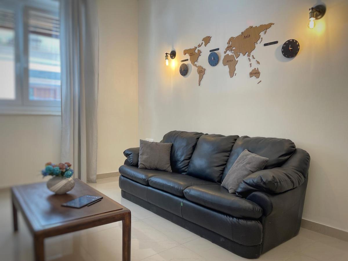 Veggera Apt Athens Center,Petralona Station Bagian luar foto